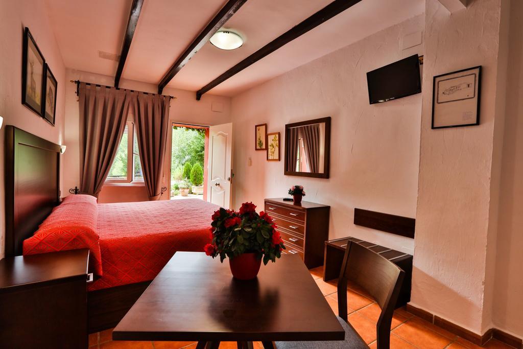 ארויו פריו Hotel Rural Noguera De La Sierpe מראה חיצוני תמונה
