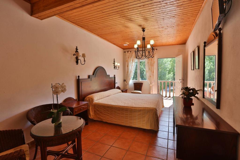 ארויו פריו Hotel Rural Noguera De La Sierpe מראה חיצוני תמונה