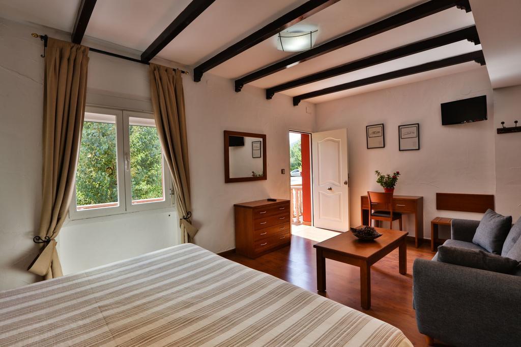 ארויו פריו Hotel Rural Noguera De La Sierpe מראה חיצוני תמונה